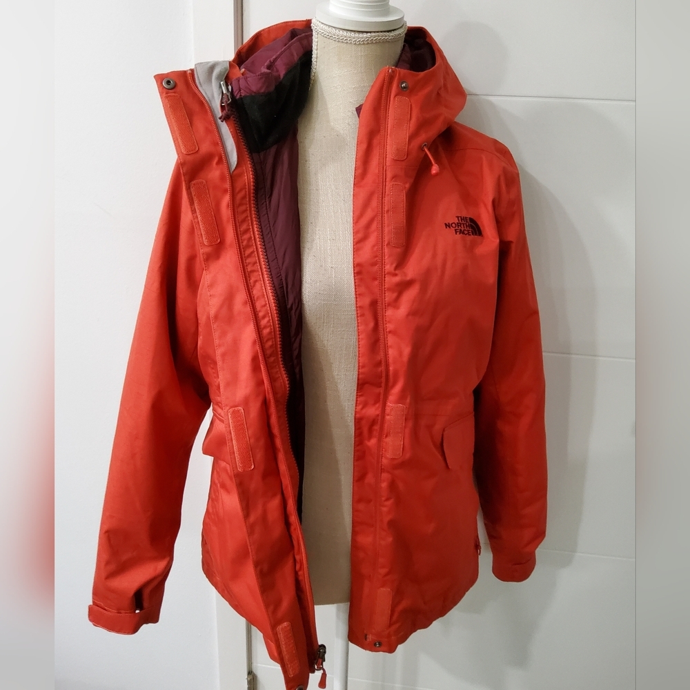 The North Face Red Monarch Triclimate Hooded Jacket Size SP - Picture 4 of 13
